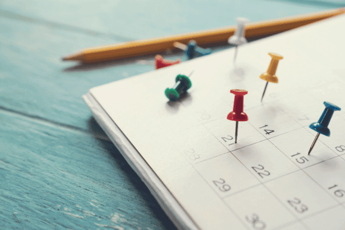 When to Apply for Scholarships