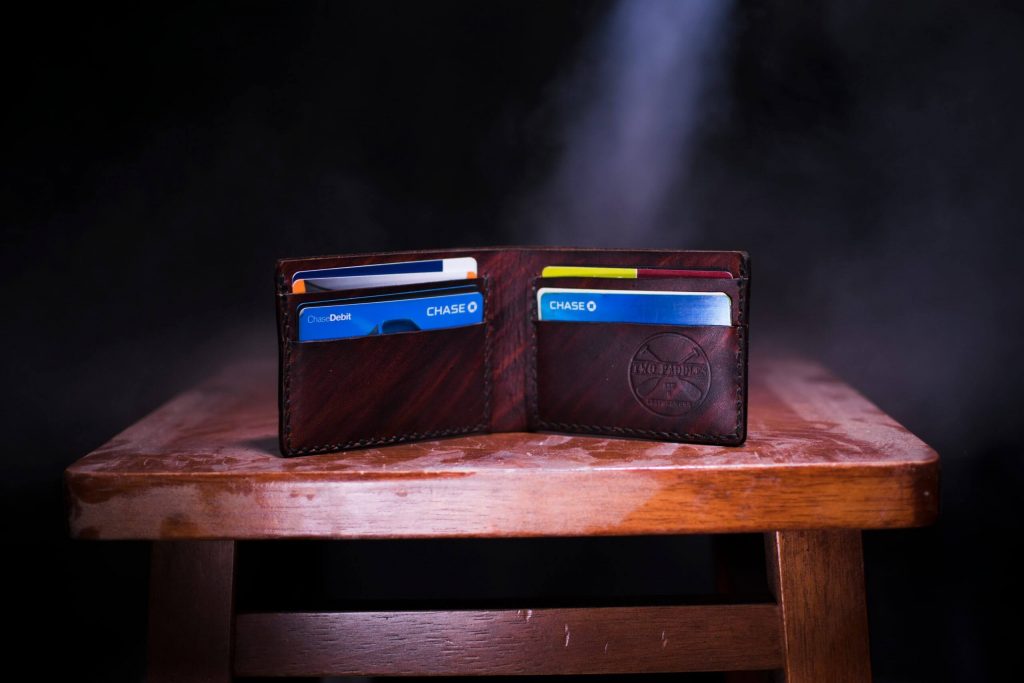 Credit Card vs. Debit Card: Which is Better?